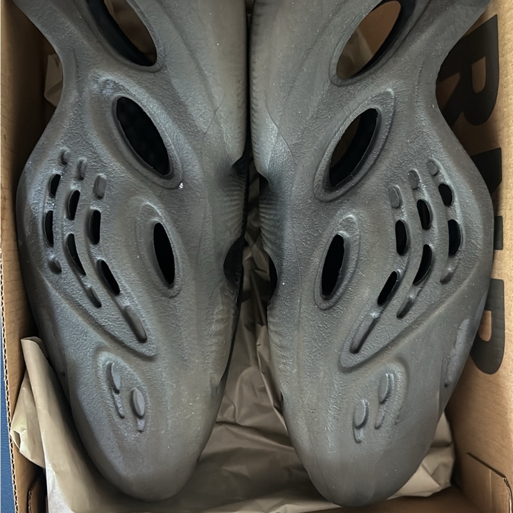 Yeezy Kids Sneakers in Gray